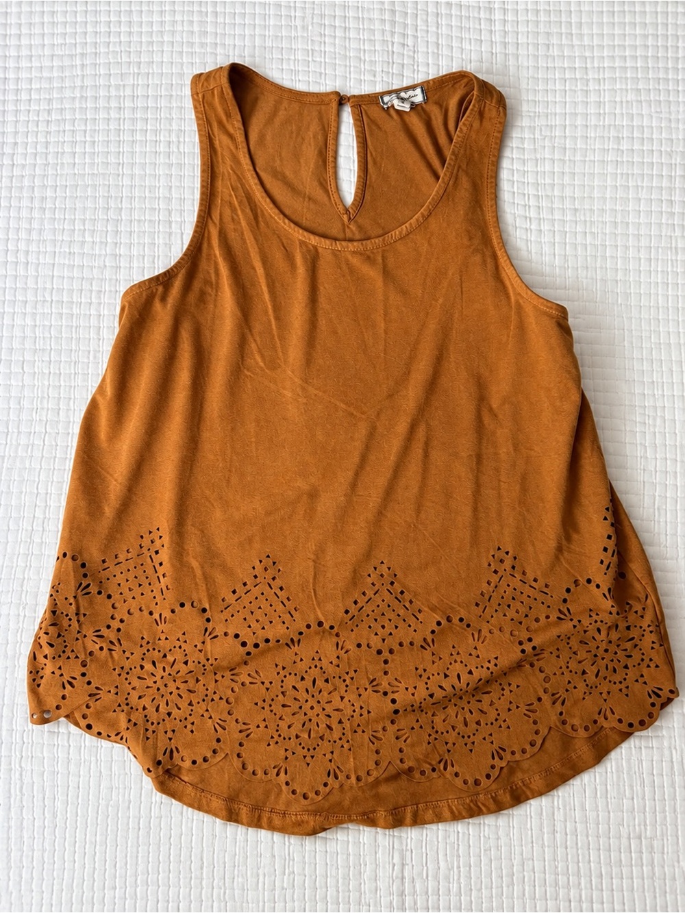 Eyeshadow Women’s Sleeveless Tank Top – Size Medium